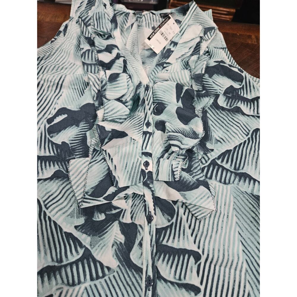 New York & Company Large Green Floral Ruffle Blouse Resort Sleeveless NWT - Picture 4 of 8